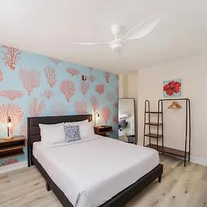 https://tranquillity.hotels-in-key-west.com